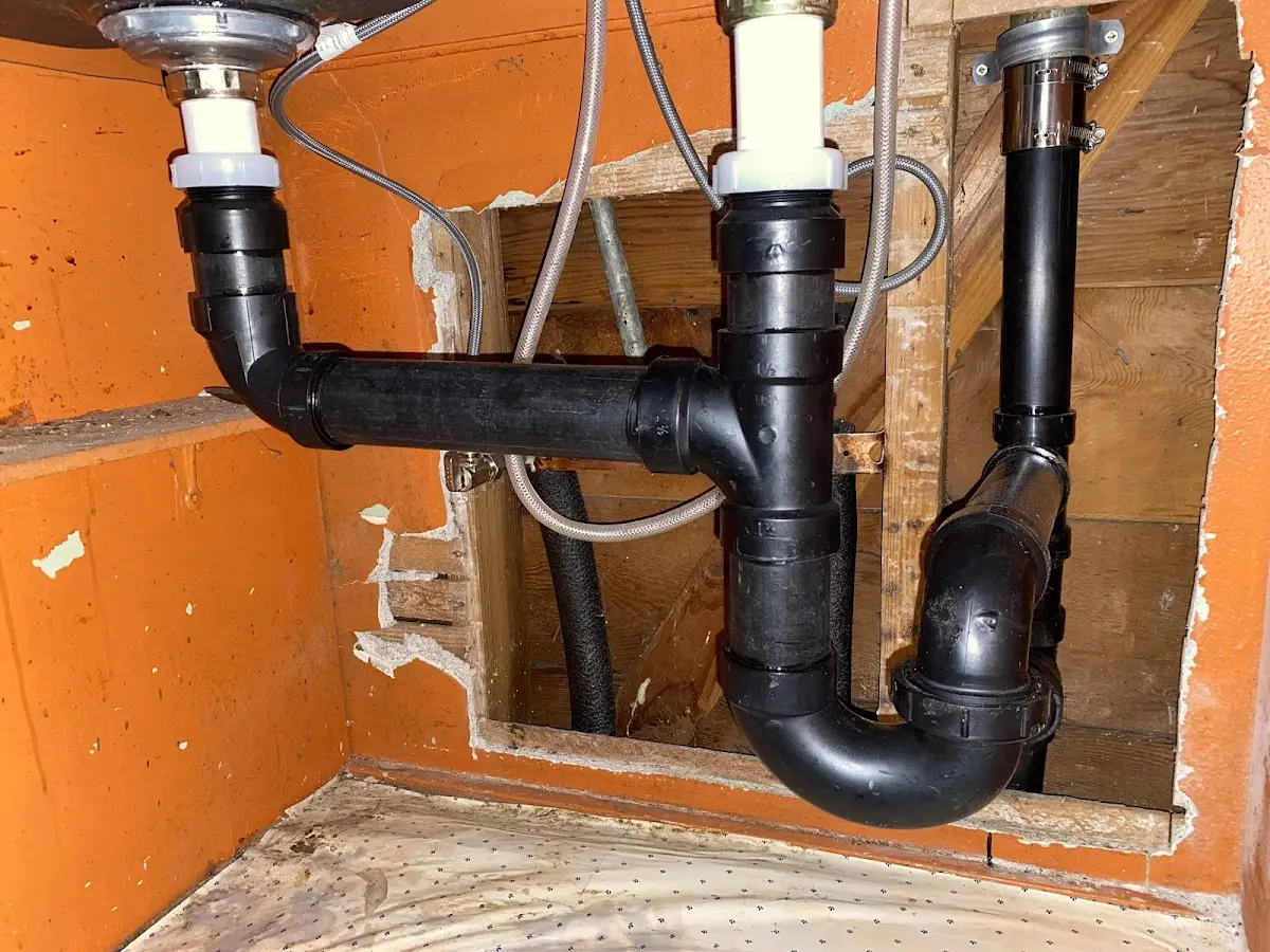 Professional Pipe Bursting equipment and tools on the job in Winchester